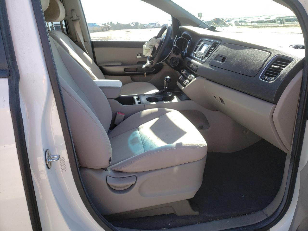 Photo 5 from auction – 2016 KIA SEDONA LX with VIN KNDMB5C19G6175304