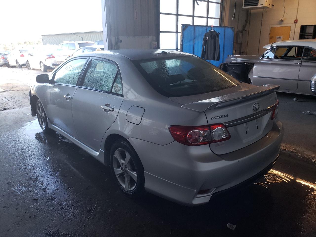 Photo 3 from auction – 2011 TOYOTA COROLLA with VIN 2T1BU4EE4BC631223