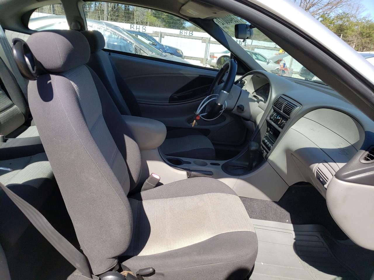 Photo 5 from auction – 2004 FORD MUSTANG with VIN 1FAFP40654F234354