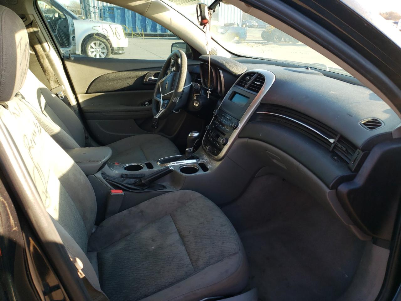 Photo 5 from auction – 2014 CHEVROLET MALIBU LS with VIN 1G11B5SL2EF125730