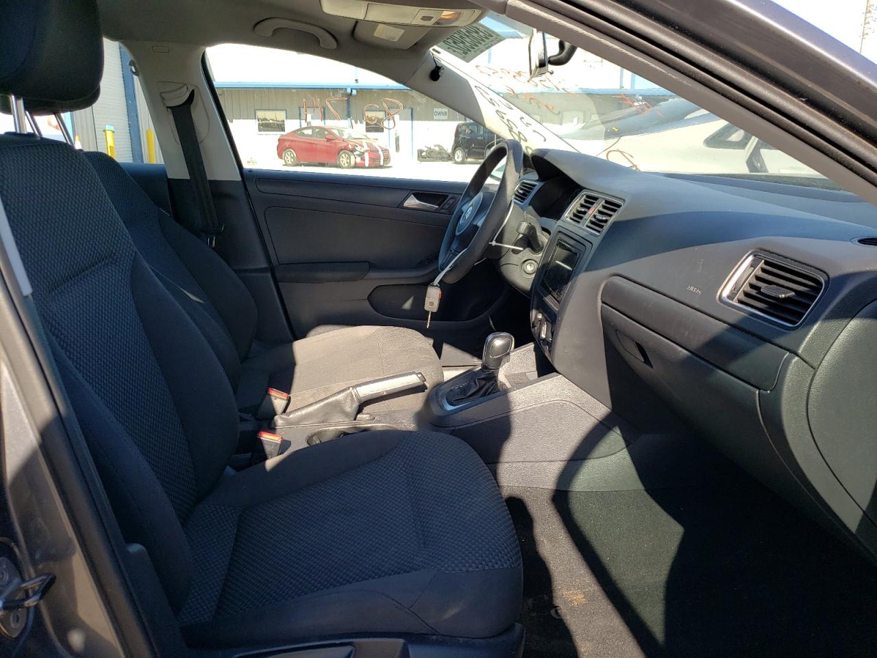 Photo 5 from auction – 2012 VOLKSWAGEN JETTA BASE with VIN 3VW2K7AJ4CM383622