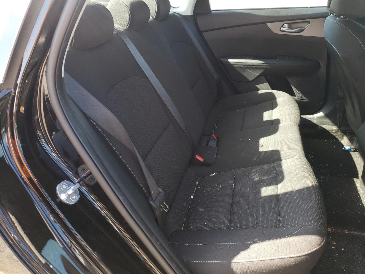 Photo 6 from auction – 2021 KIA FORTE FE with VIN 3KPF24AD0ME320770