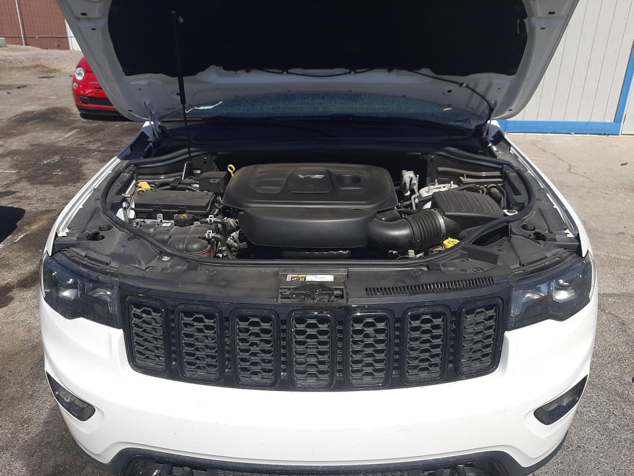 Photo 7 from auction – 2018 JEEP GRAND CHER with VIN 1C4RJFAG2JC425688