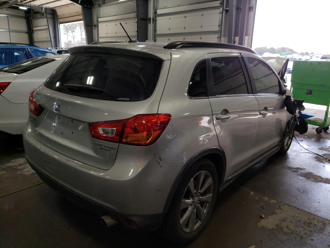 Photo 4 from auction – 2013 MITSUBISHI OUTLANDER with VIN 4A4AR5AU3DE025615