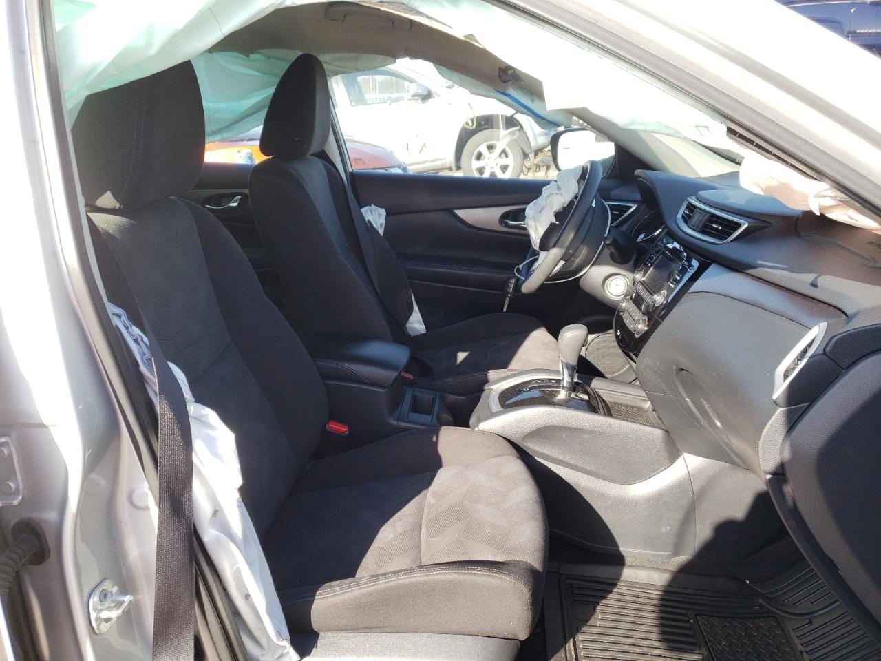 Photo 5 from auction – 2016 NISSAN ROGUE S with VIN KNMAT2MV1GP606096