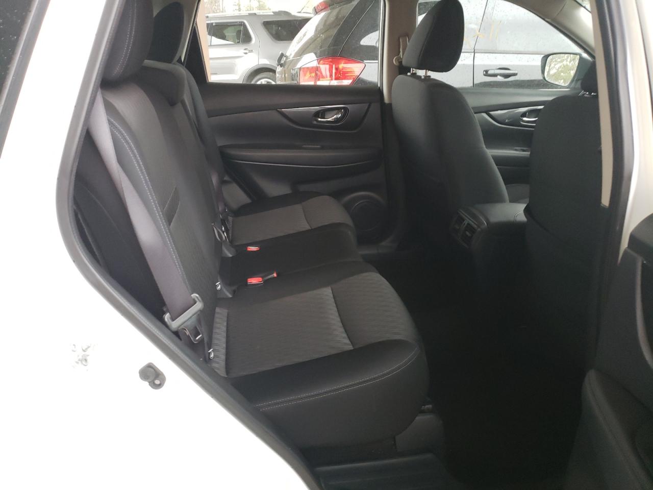 Photo 6 from auction – 2017 NISSAN ROGUE S with VIN KNMAT2MT9HP511057