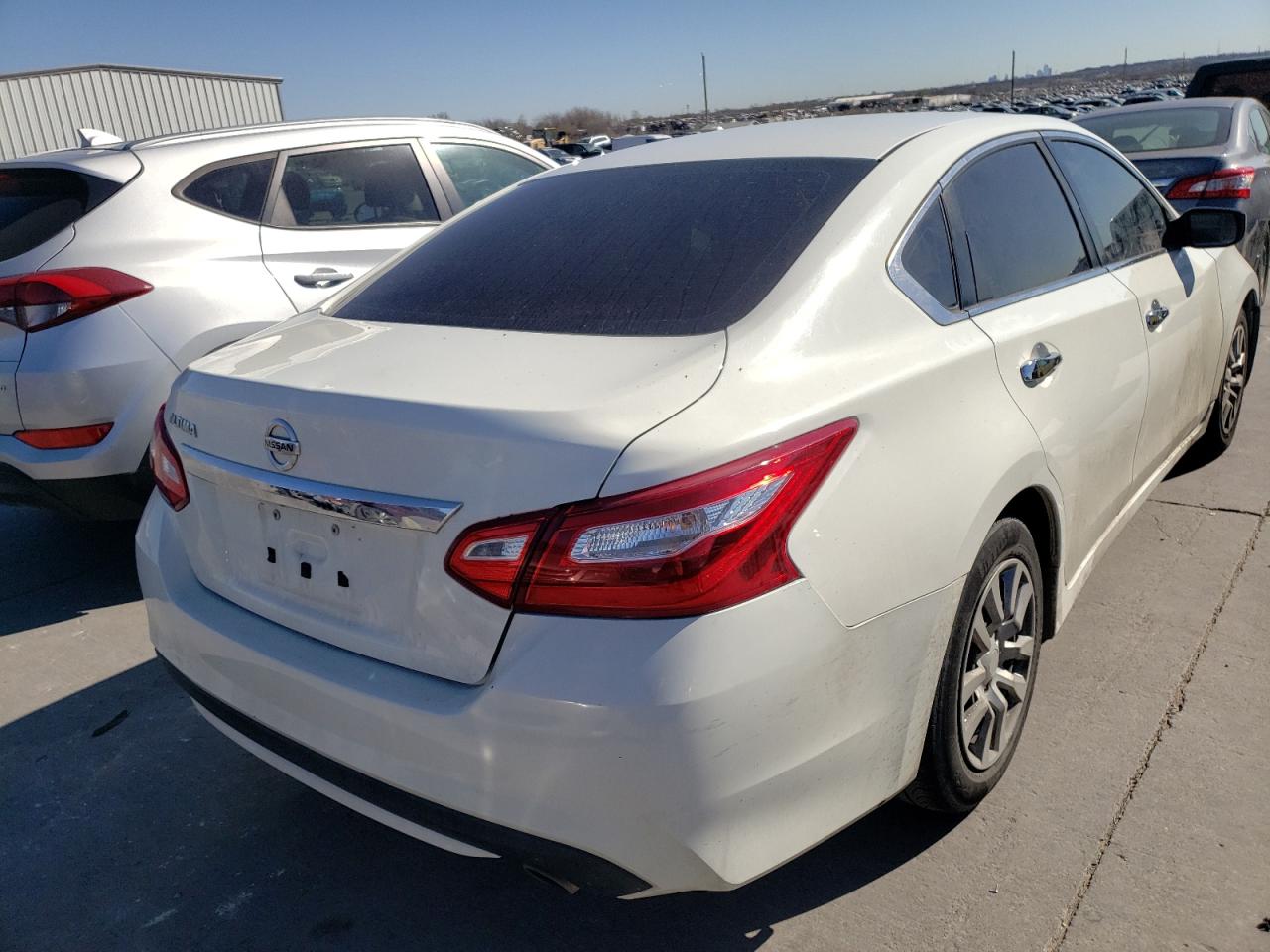 Photo 4 from auction – 2016 NISSAN ALTIMA 2.5 with VIN 1N4AL3AP7GC252447
