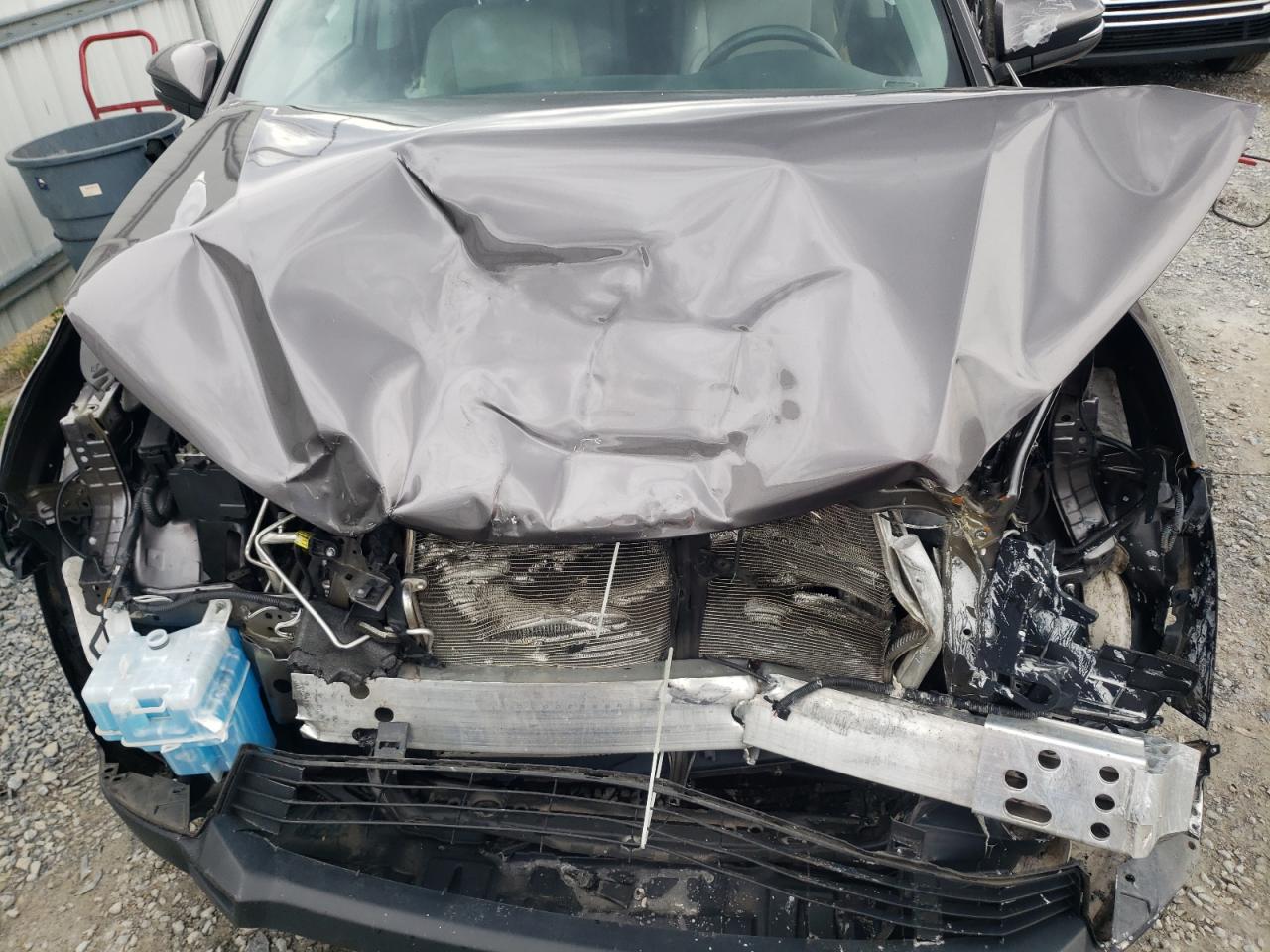 Photo 7 from auction – 2019 TOYOTA HIGHLANDER with VIN 5TDKZRFH3KS303855