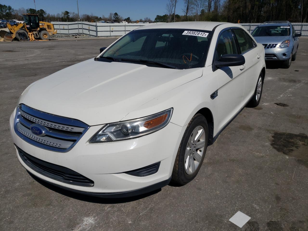 Photo 2 from auction – 2011 FORD TAURUS SE with VIN 1FAHP2DW3BG188425