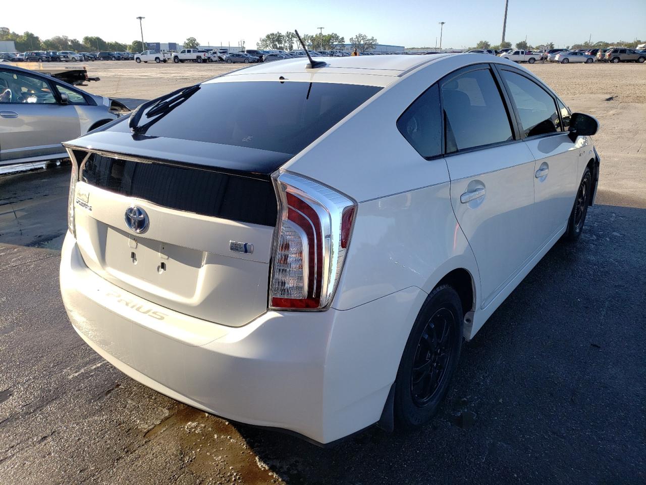 Foto 4 de la subasta – 2012 TOYOTA PRIUS con VIN JTDKN3DU4C1563883