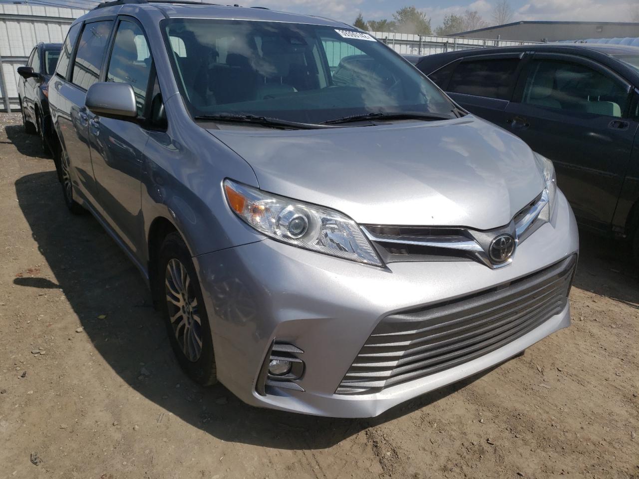 TOYOTA SIENNA XLE 2018 with VIN 5TDYZ3DC1JS903609 - Photo from auction