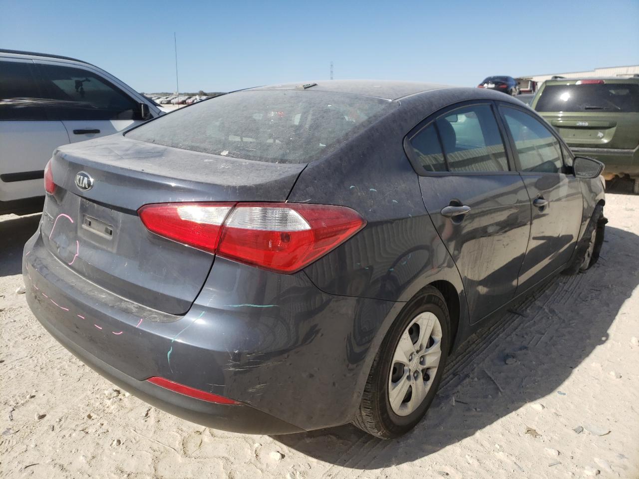 Photo 4 from auction – 2016 KIA FORTE LX with VIN KNAFK4A64G5480956