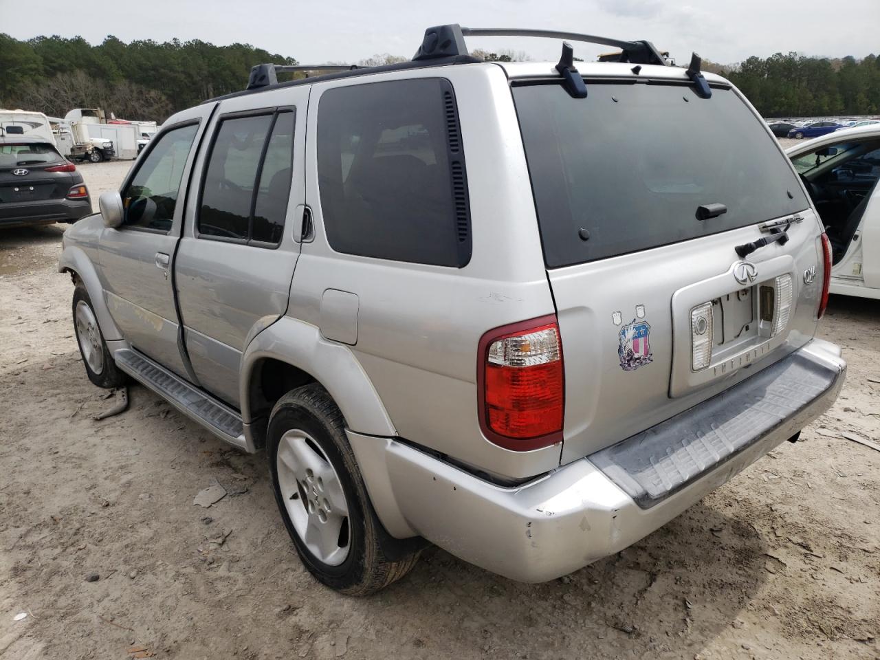 Photo 3 from auction – 2002 INFINITI QX4 with VIN JNRDR09X42W210849