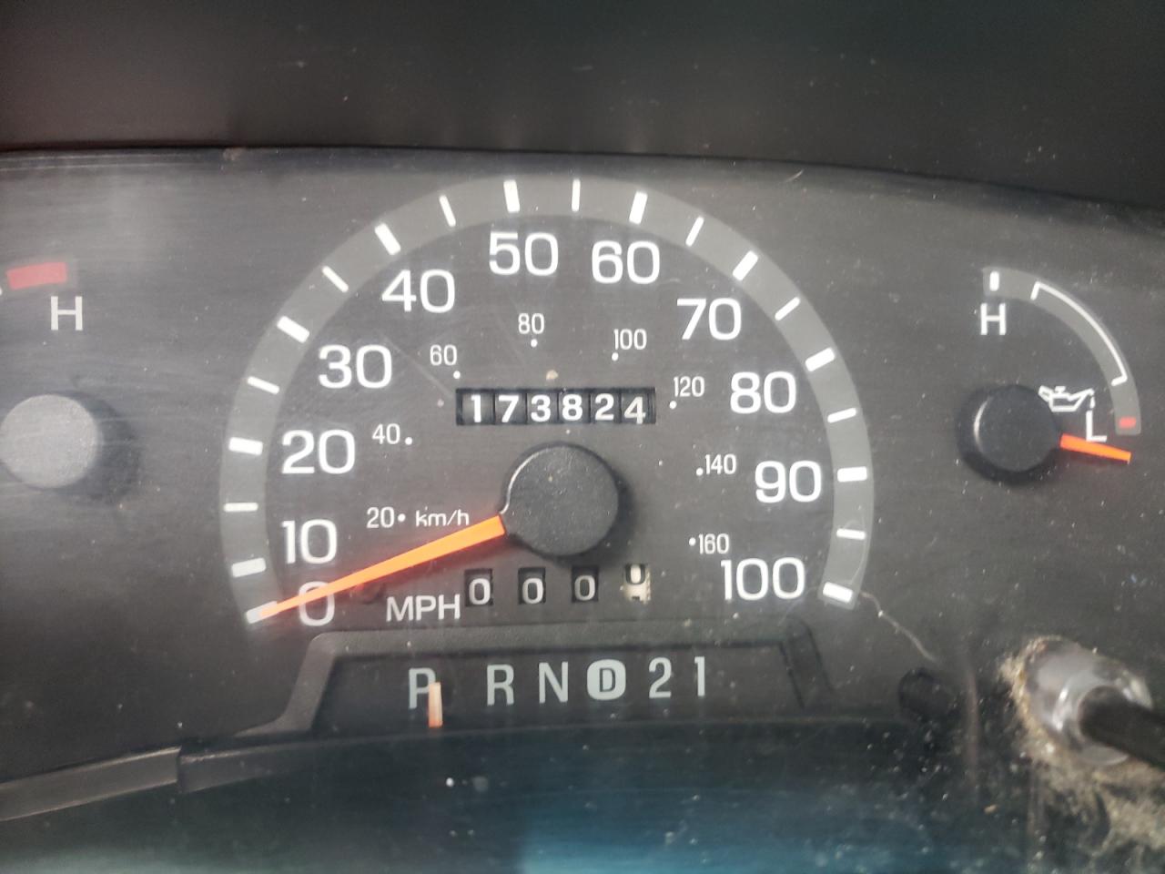 Photo 8 from auction – 2000 FORD ECONOLINE with VIN 1FTSE34L6YHB42513