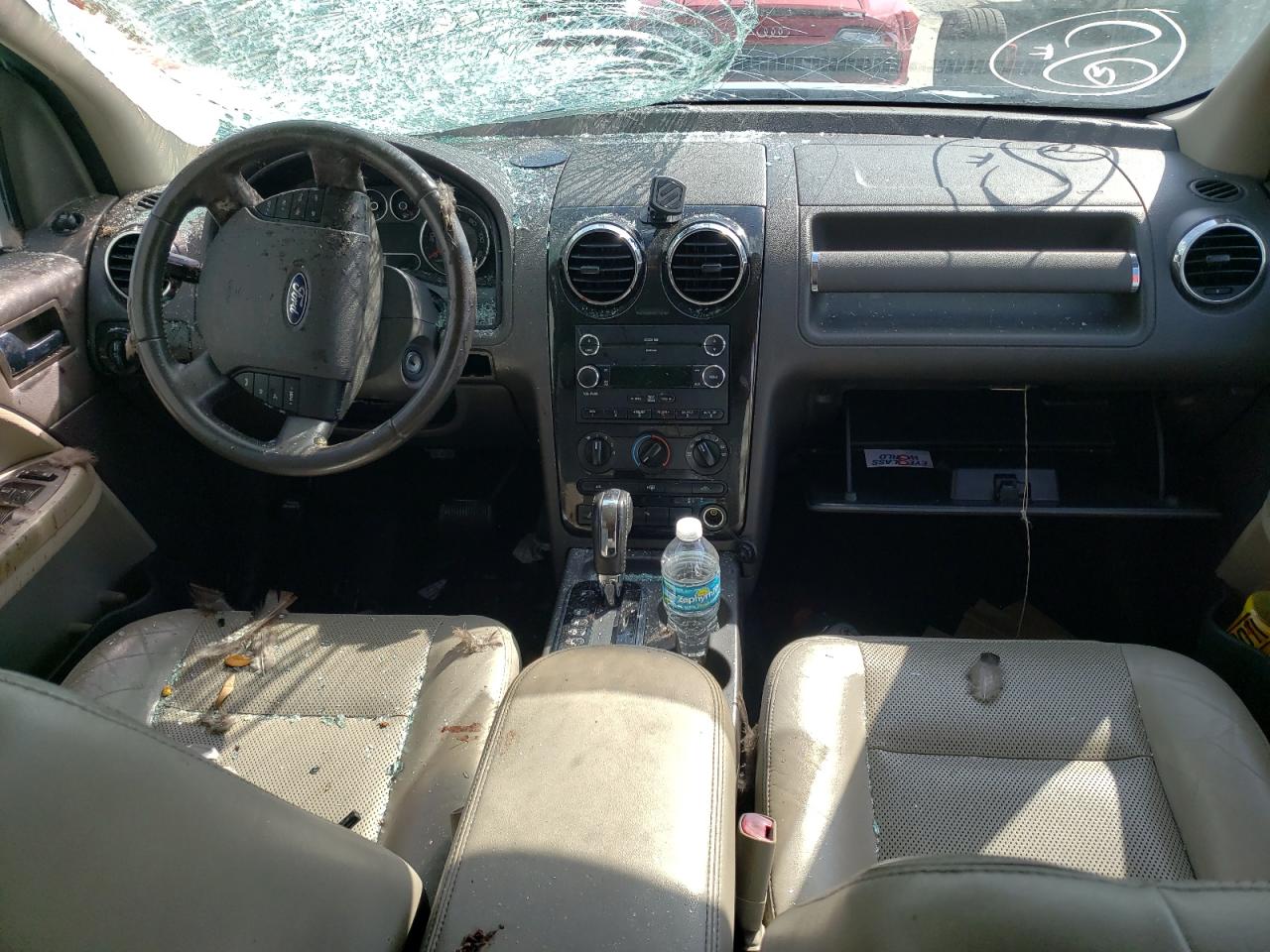 Photo 9 from auction – 2008 FORD TAURUS X S with VIN 1FMDK02W58GA45074