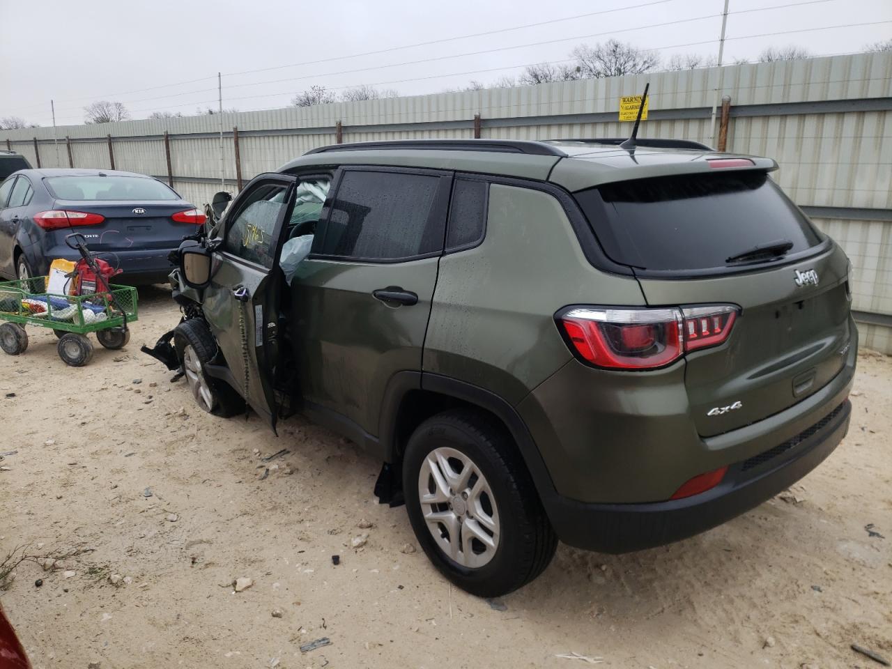 Photo 3 from auction – 2017 JEEP COMPASS SP with VIN 3C4NJDABXHT642735