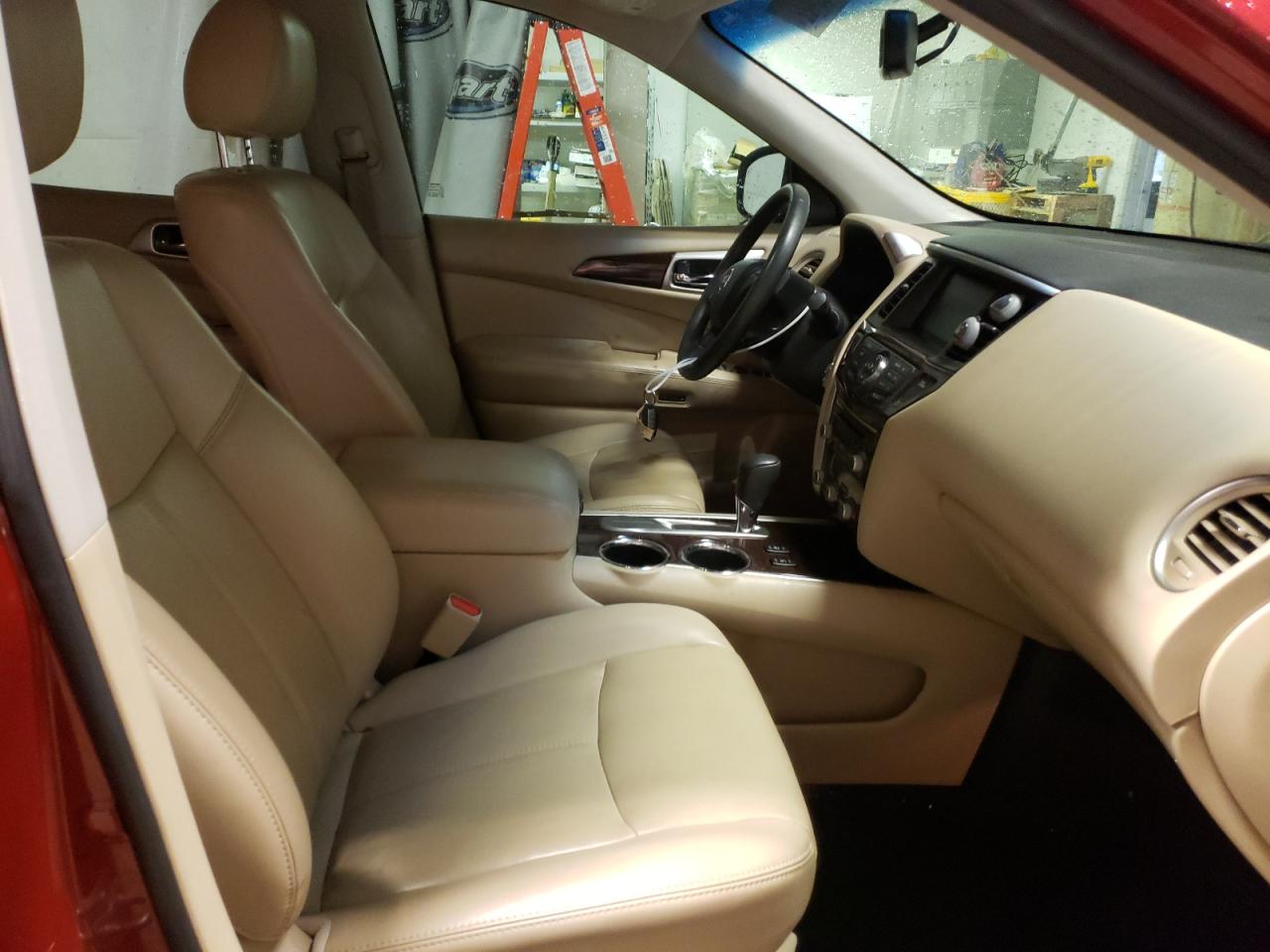 Photo 5 from auction – 2016 NISSAN PATHFINDER with VIN 5N1AR2MN9GC614061