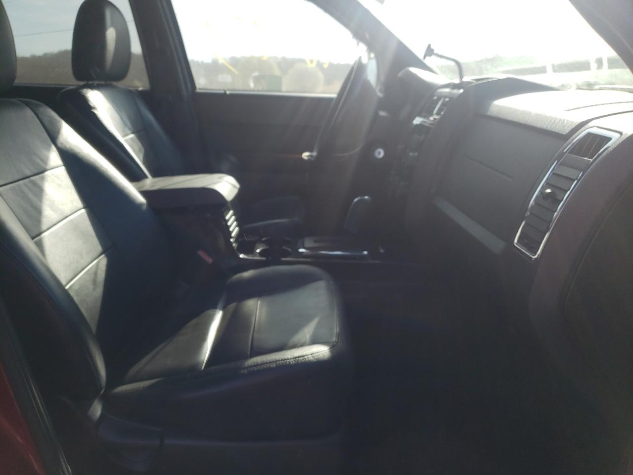 Photo 5 from auction – 2010 FORD ESCAPE LIM with VIN 1FMCU0EG8AKD09563