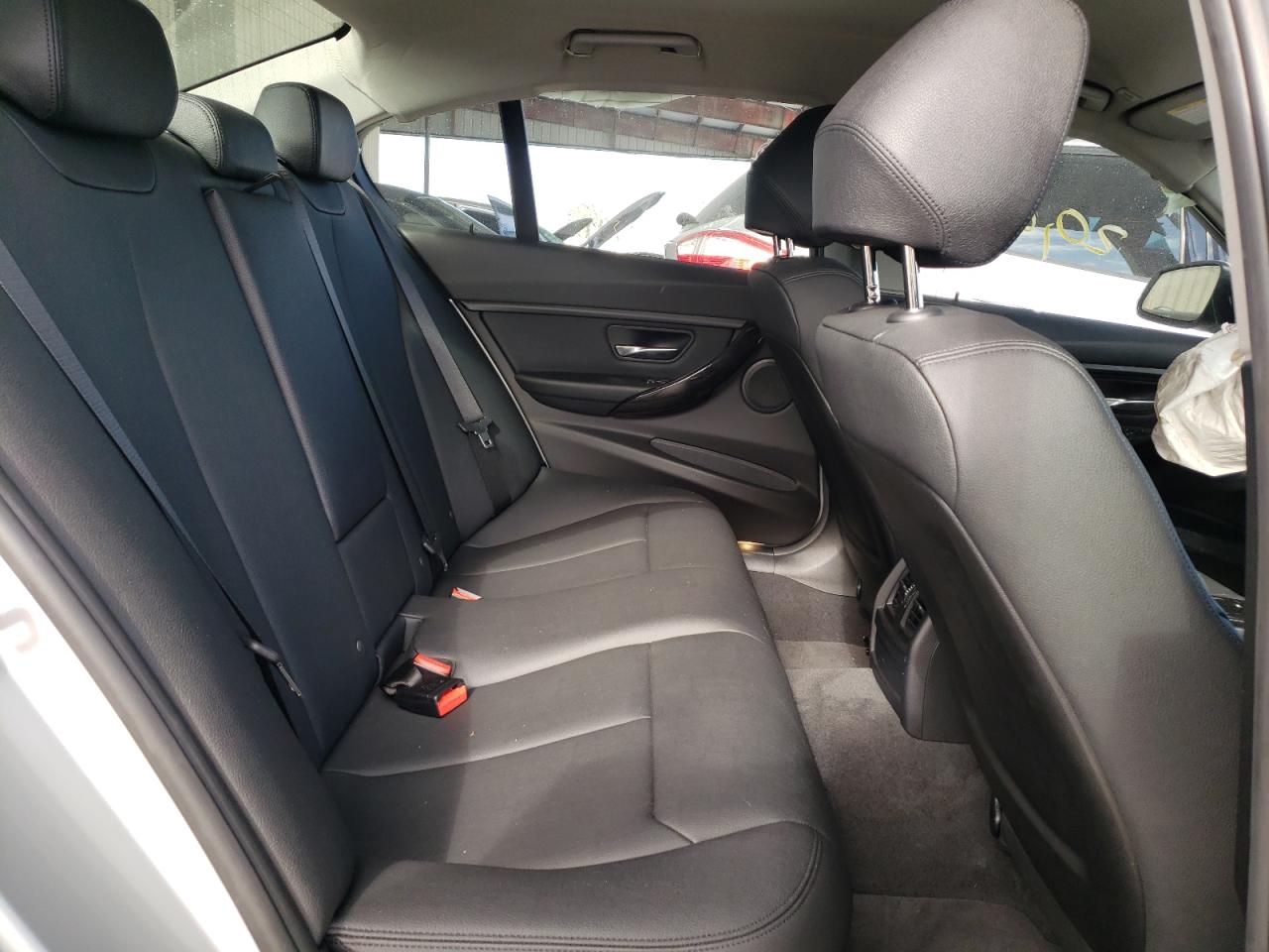 Photo 6 from auction – 2018 BMW 320 I with VIN WBA8A9C53JAH14387