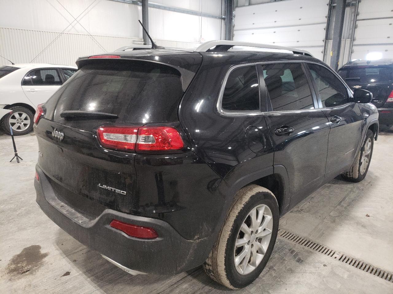 Photo 4 from auction – 2015 JEEP CHEROKEE L with VIN 1C4PJMDS0FW680843