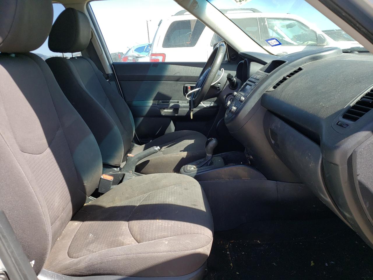 Photo 5 from auction – 2013 KIA SOUL with VIN KNDJT2A53D7755187