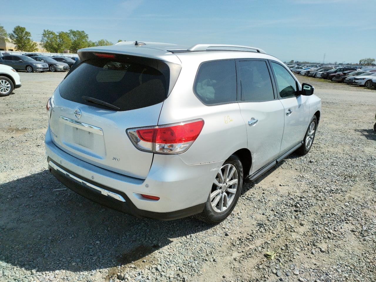 Photo 4 from auction – 2015 NISSAN PATHFINDER with VIN 5N1AR2MN5FC600558