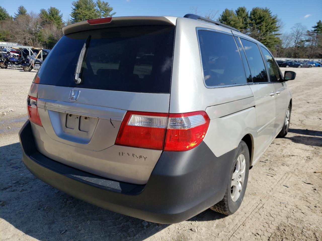 Photo 4 from auction – 2005 HONDA ODYSSEY EX with VIN 5FNRL38445B404306