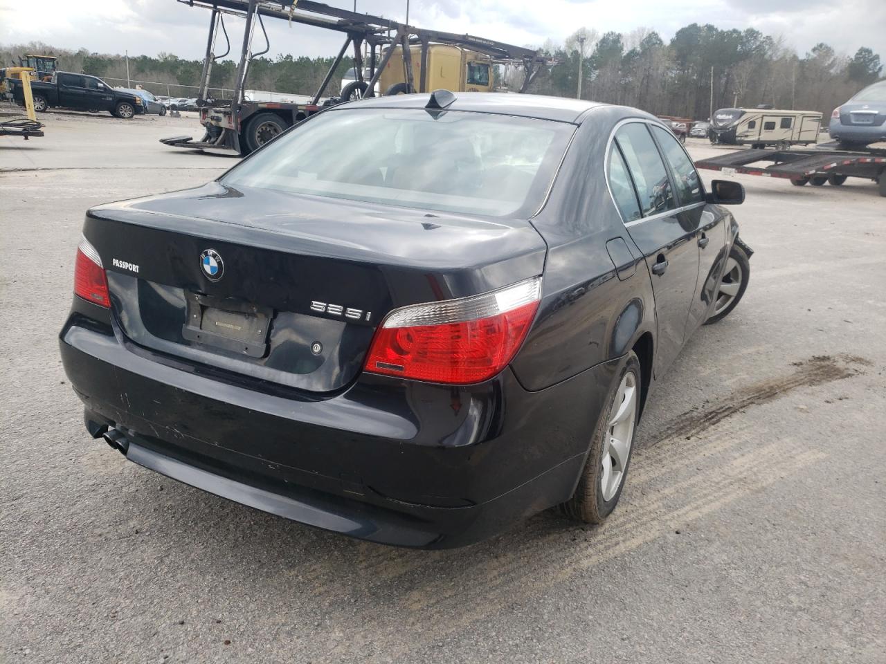 Photo 4 from auction – 2007 BMW 525 I with VIN WBANE53557CY07034