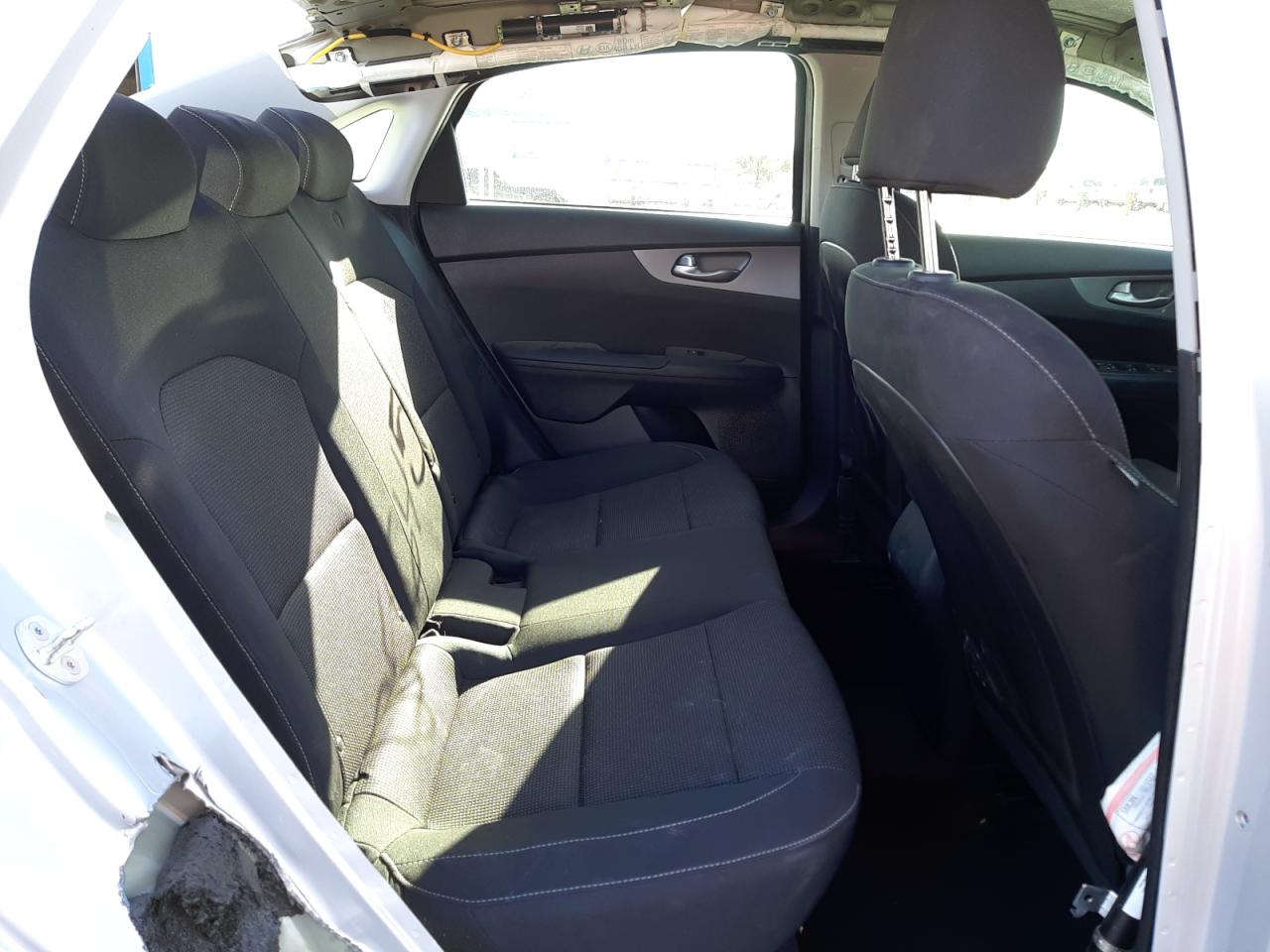Photo 6 from auction – 2019 KIA FORTE FE with VIN 3KPF24AD6KE136818