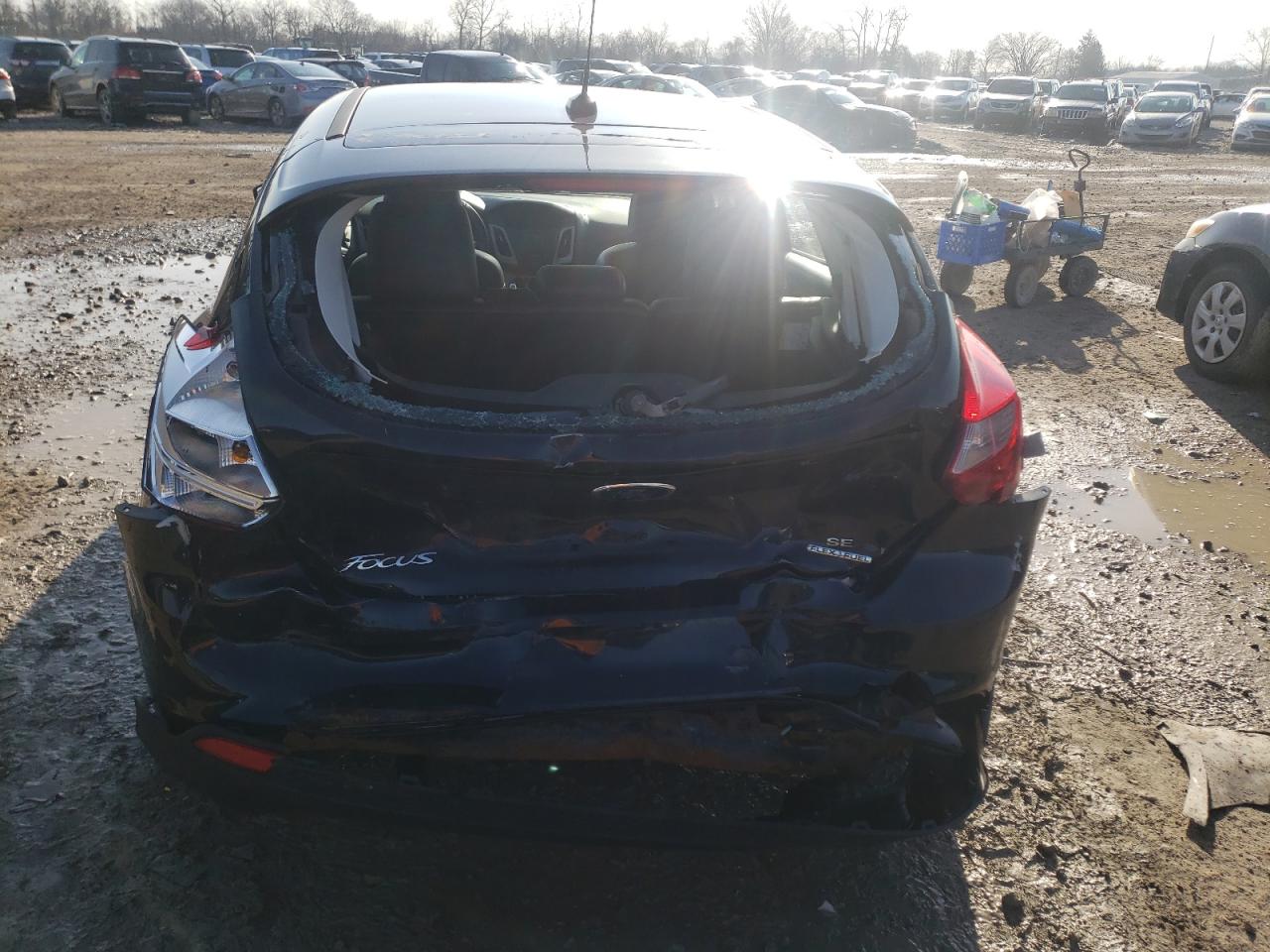 Photo 9 from auction – 2014 FORD FOCUS SE with VIN 1FADP3K26EL148159