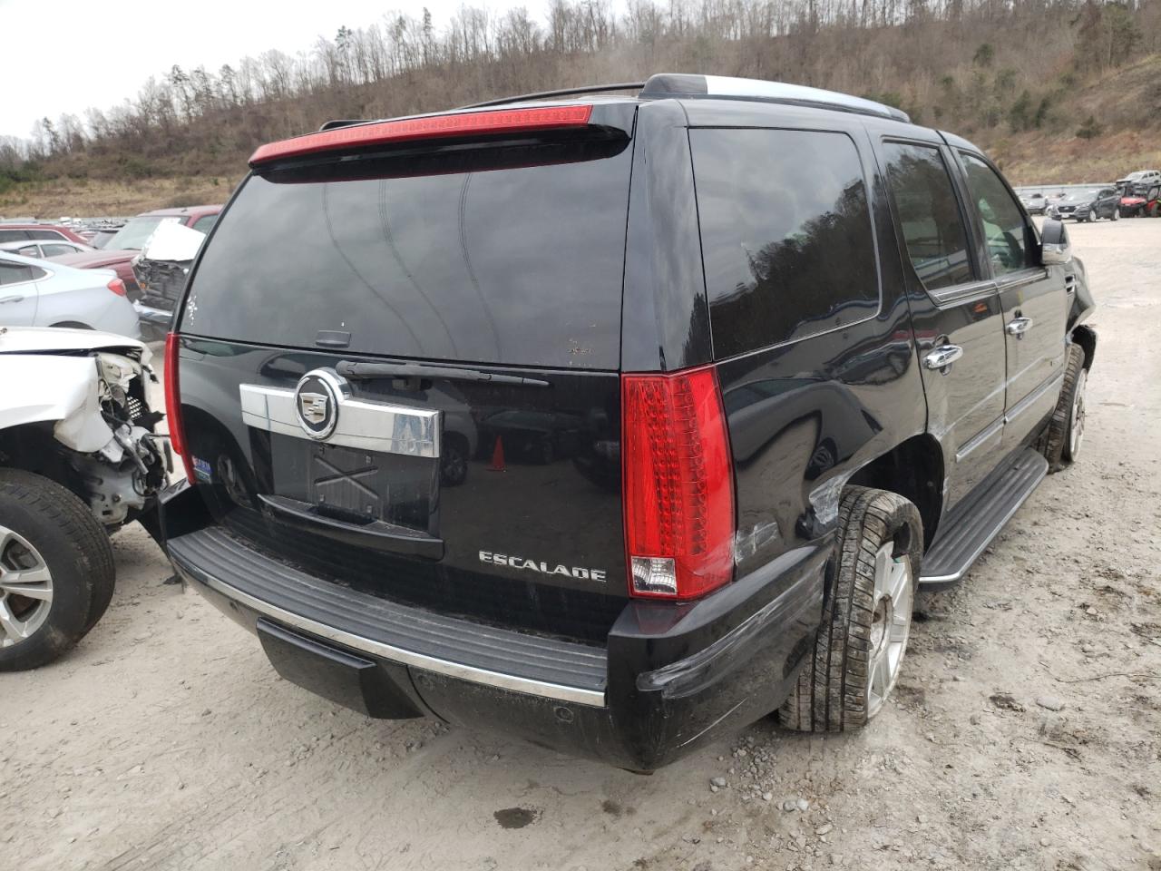 Photo 4 from auction – 2010 CADILLAC ESCALADE with VIN 1GYUKAEF2AR109906
