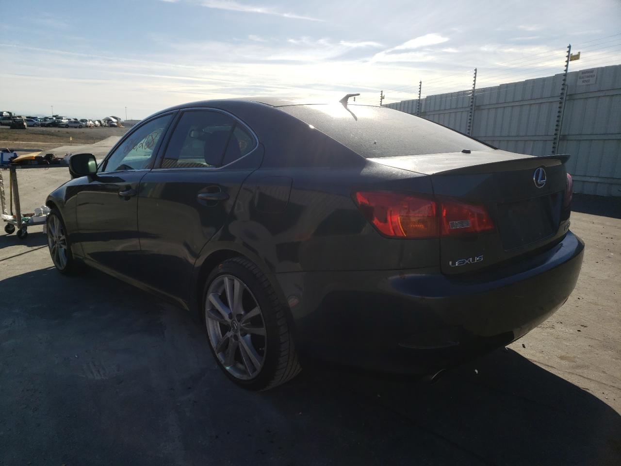 Photo 3 from auction – 2006 LEXUS IS 350 with VIN JTHBE262262006845