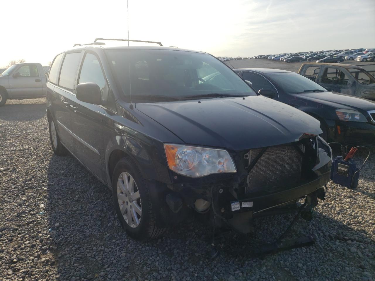 Photo 1 from auction – 2014 CHRYSLER TOWN & COU with VIN 2C4RC1BG8ER247584