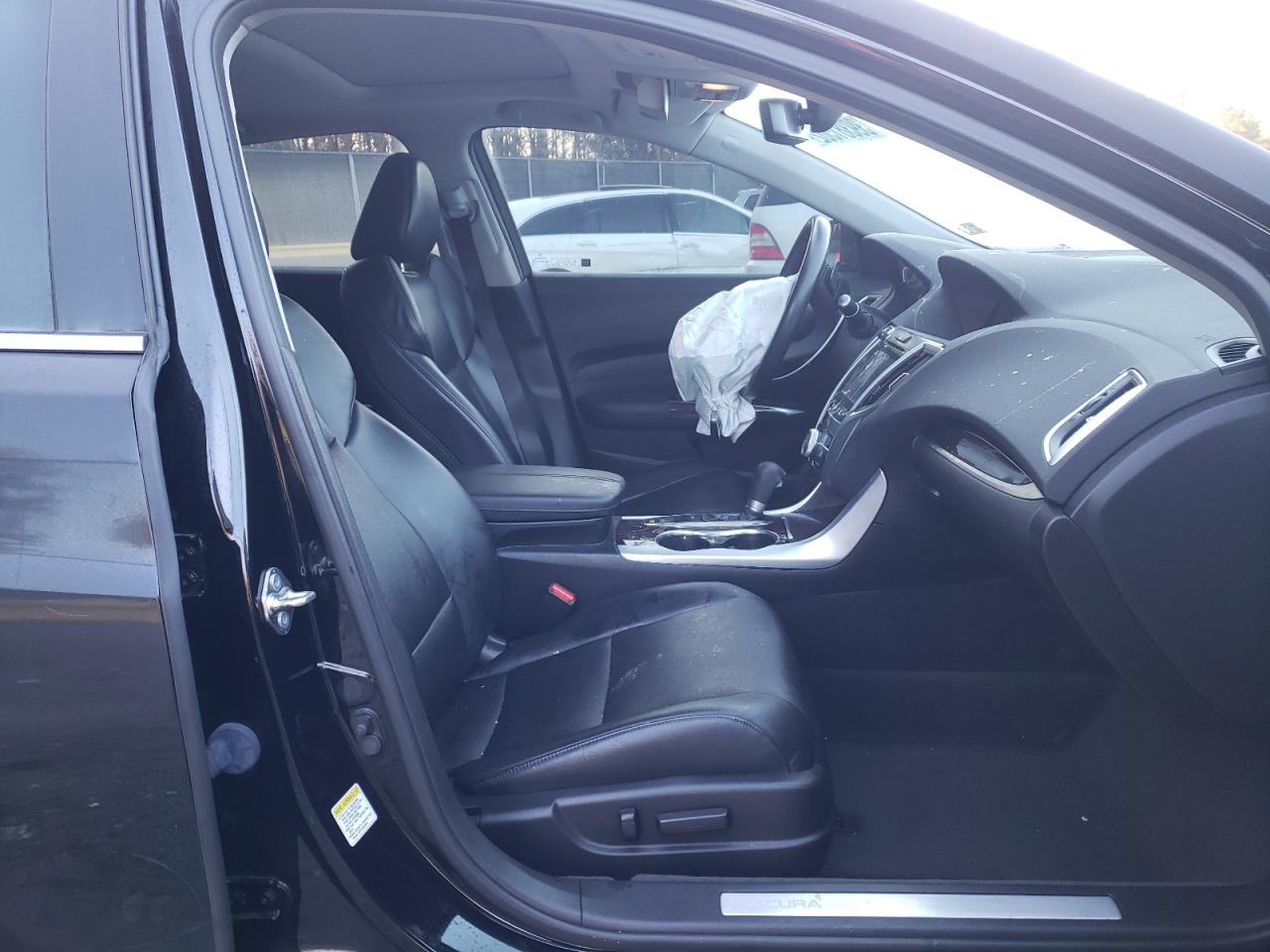 Photo 5 from auction – 2015 ACURA TLX TECH with VIN 19UUB1F58FA015001