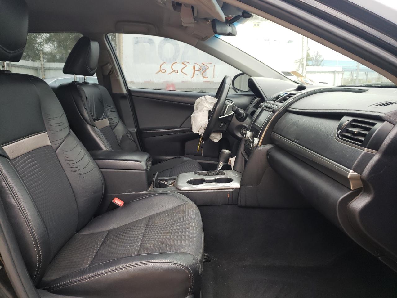 Photo 5 from auction – 2014 TOYOTA CAMRY L with VIN 4T1BF1FK0EU761404