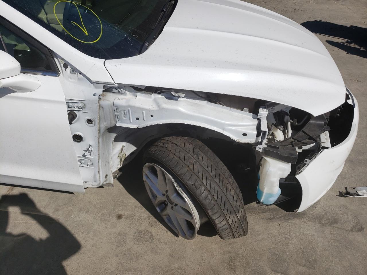 Photo 9 from auction – 2014 FORD FUSION SE with VIN 1FA6P0HDXE5362558