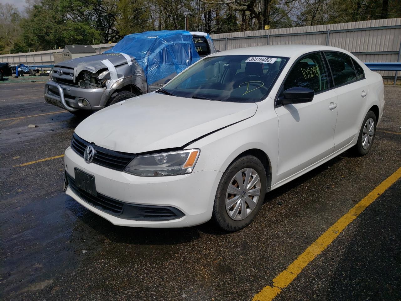 Photo 2 from auction – 2013 VOLKSWAGEN JETTA BASE with VIN 3VW2K7AJ5DM236453