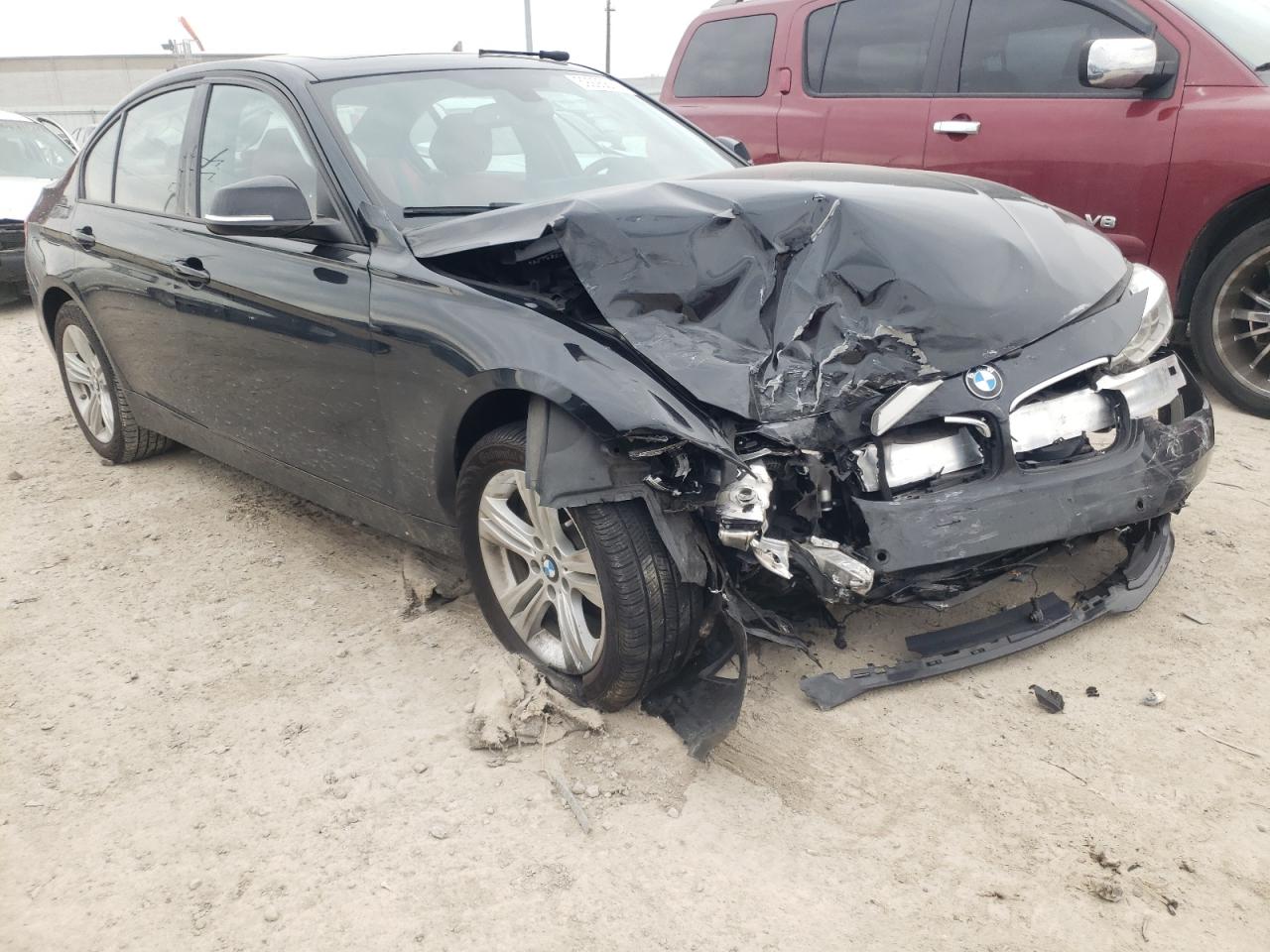 BMW 328 XI SUL 2016 مع رقم تعريف المركبة WBA8E3G54GNU00788 - صورة من المزاد