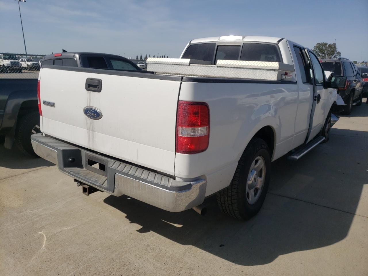 Photo 4 from auction – 2004 FORD F150 with VIN 1FTRX12W84NA73457