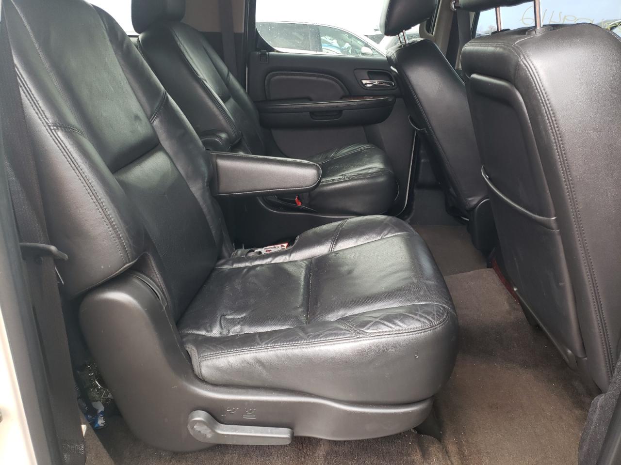 Photo 6 from auction – 2011 CADILLAC ESCALADE E with VIN 1GYS4HEF0BR285381