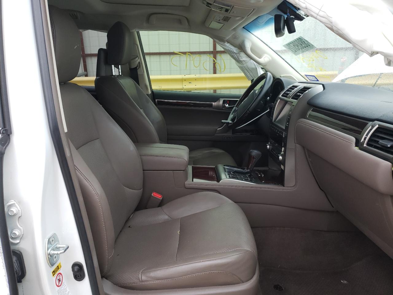 Photo 5 from auction – 2015 LEXUS GX 460 PRE with VIN JTJJM7FX1F5098681