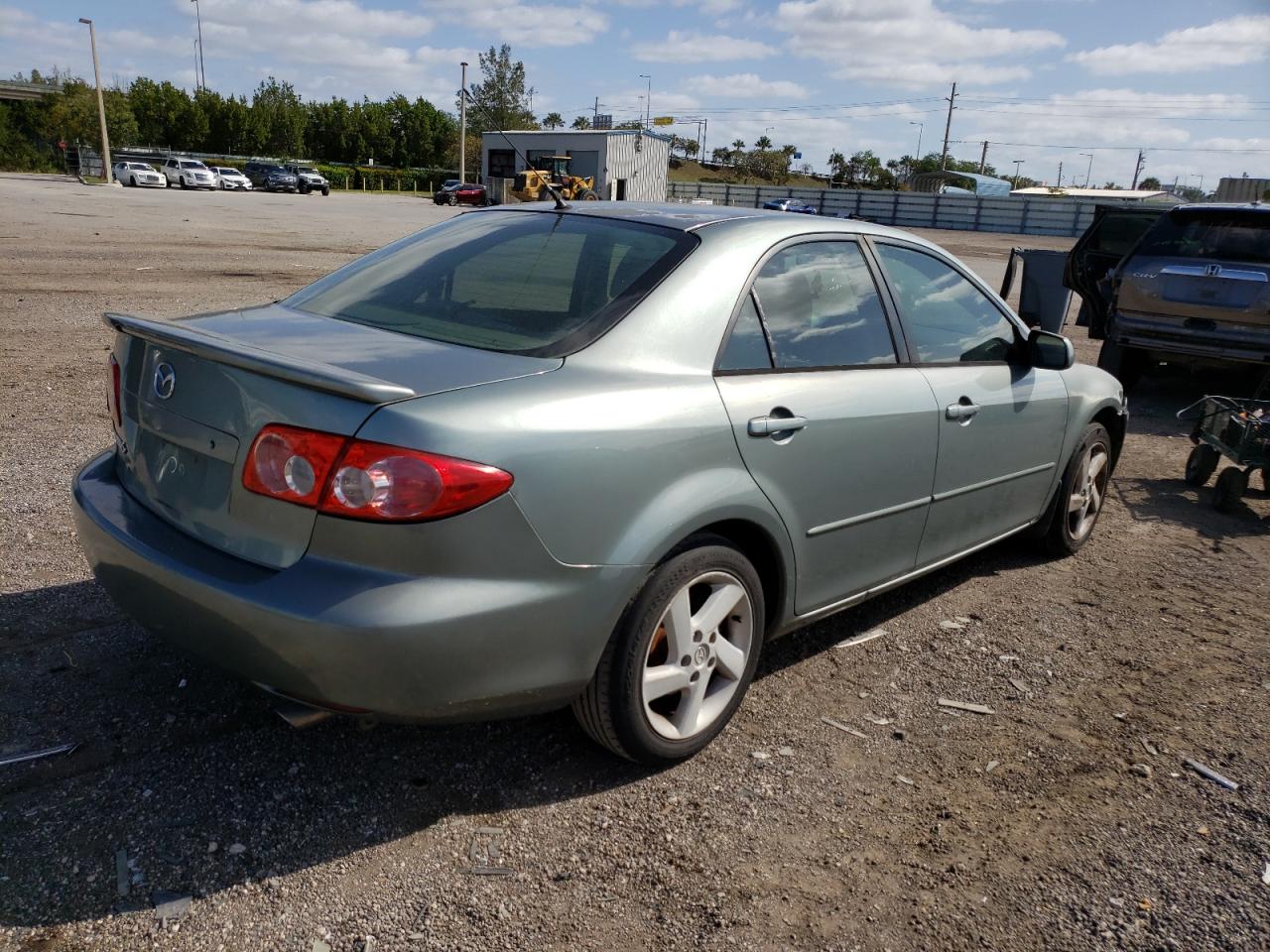 Photo 4 from auction – 2004 MAZDA 6 I with VIN 1YVFP80C845N46594