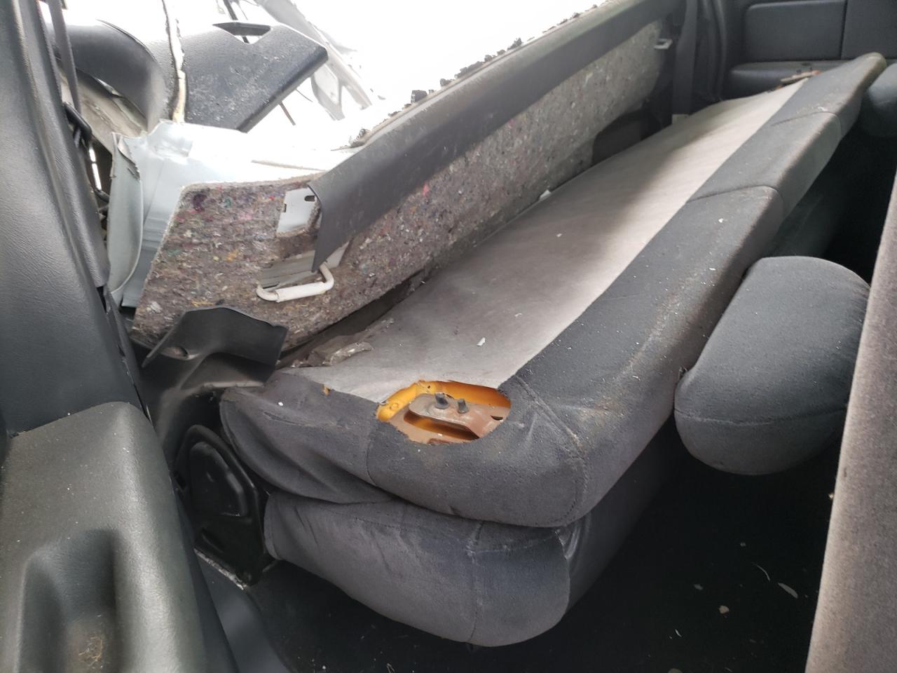 Photo 6 from auction – 2000 CHEVROLET SILVERADO with VIN 2GCEC19T5Y1407523