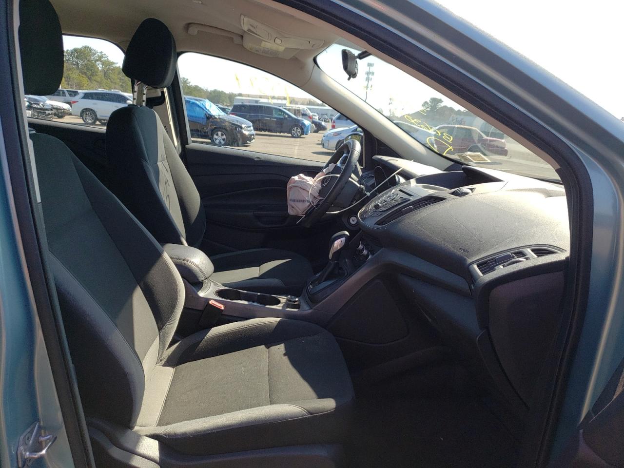 Photo 5 from auction – 2013 FORD ESCAPE S with VIN 1FMCU0F70DUB06304