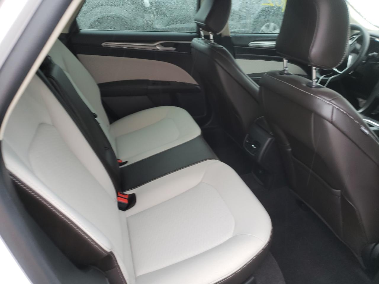 Photo 6 from auction – 2020 FORD FUSION SE with VIN 3FA6P0HD1LR230072