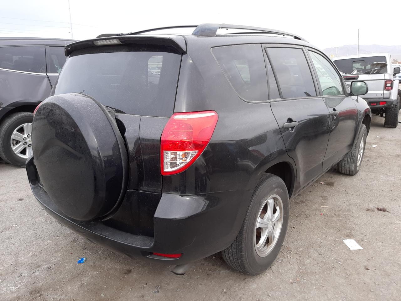 Photo 4 from auction – 2006 TOYOTA RAV4 with VIN JTMZD33V765008290
