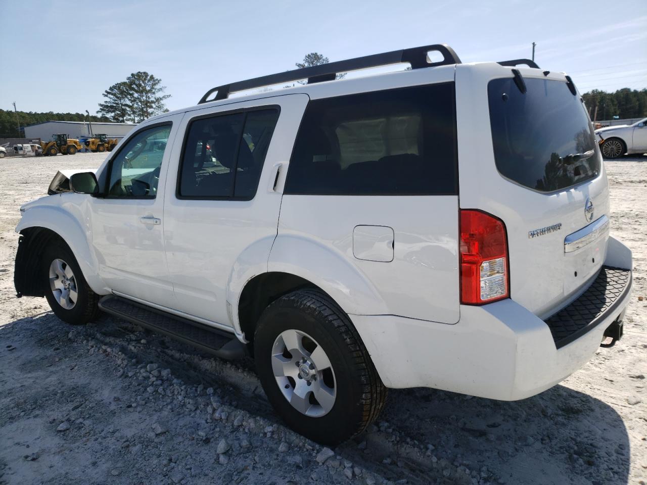 Photo 3 from auction – 2011 NISSAN PATHFINDER with VIN 5N1AR1NN8BC609323