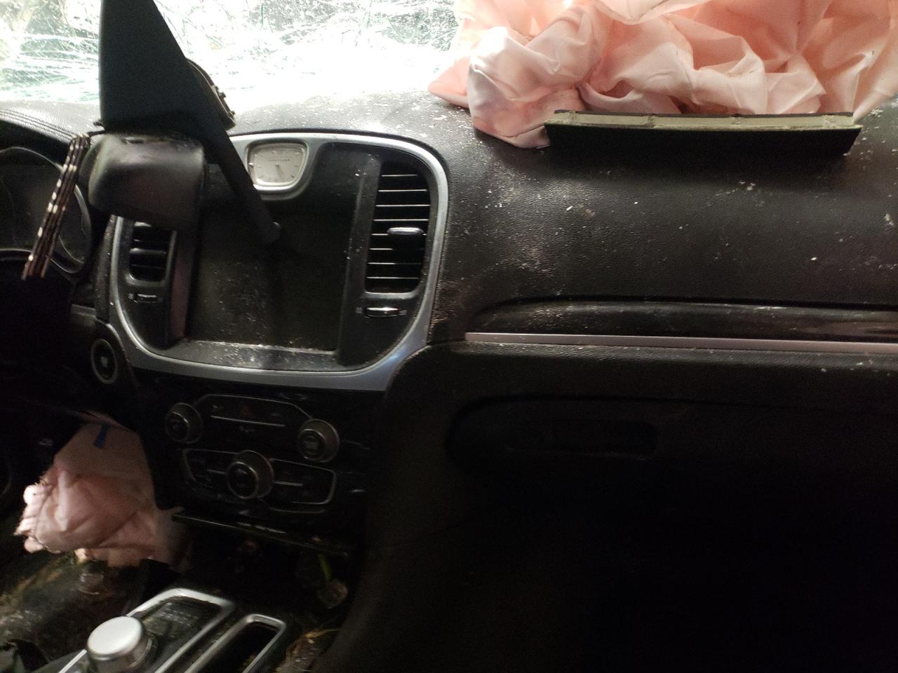 Foto 9 de la subasta – 2016 CHRYSLER 300 LIMITE con VIN 2C3CCAAG9GH141407