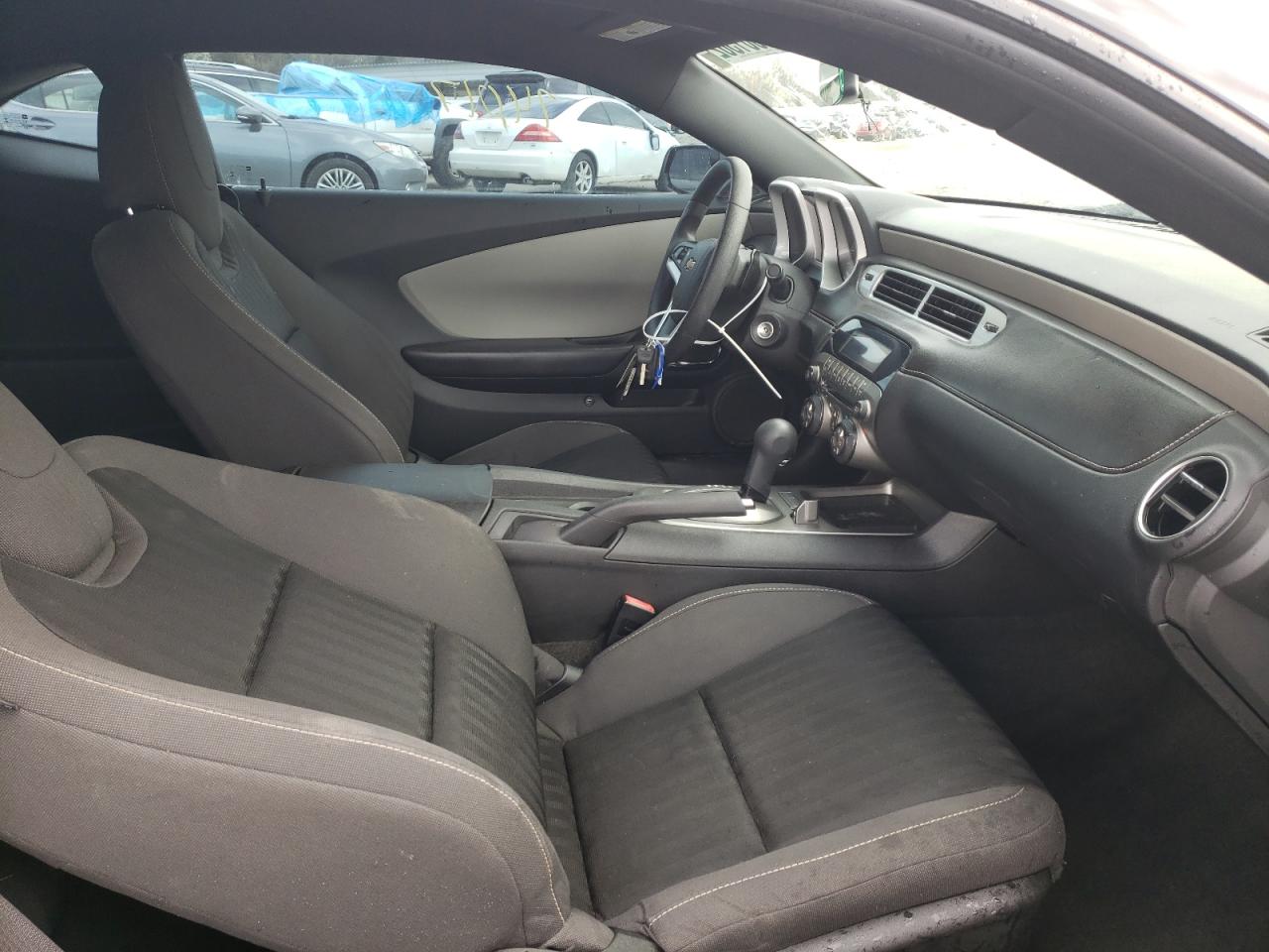 Photo 5 from auction – 2014 CHEVROLET CAMARO LS with VIN 2G1FA1E32E9244559