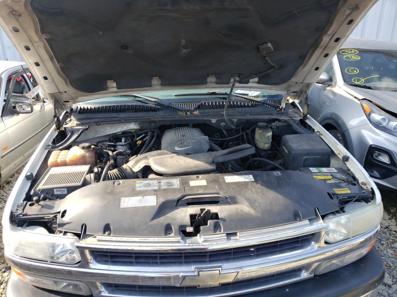 Photo 7 from auction – 2002 CHEVROLET SUBURBAN K with VIN 3GNGK26U92G326366